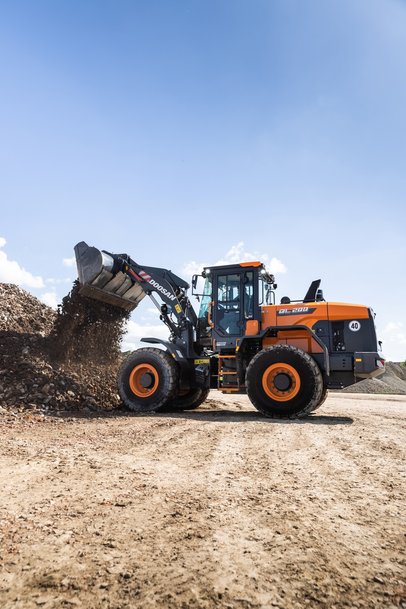 New DL200-7 Completes Doosan’s DL-7 Wheel Loader Family